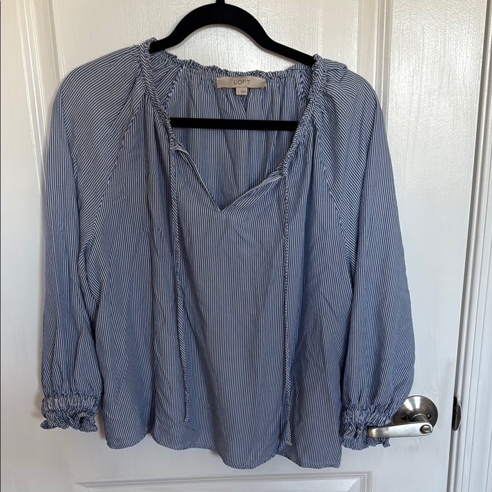 LOFT Women's Blue Striped Top